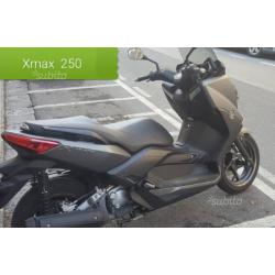 Yamaha X-Max 250 - 2015